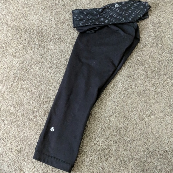 Lululemon Athletica | High Waisted 7/8 Legging - Picture 3 of 3